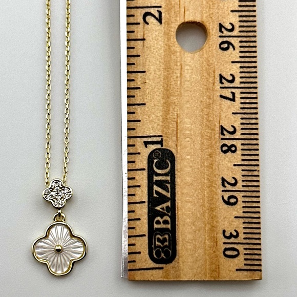 18K Gold Plated over 925 Solid Sterling Silver Mother of Pearl Clover Necklace - Picture 4 of 8